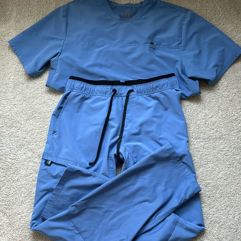 Barco One Men’s Scrub Set